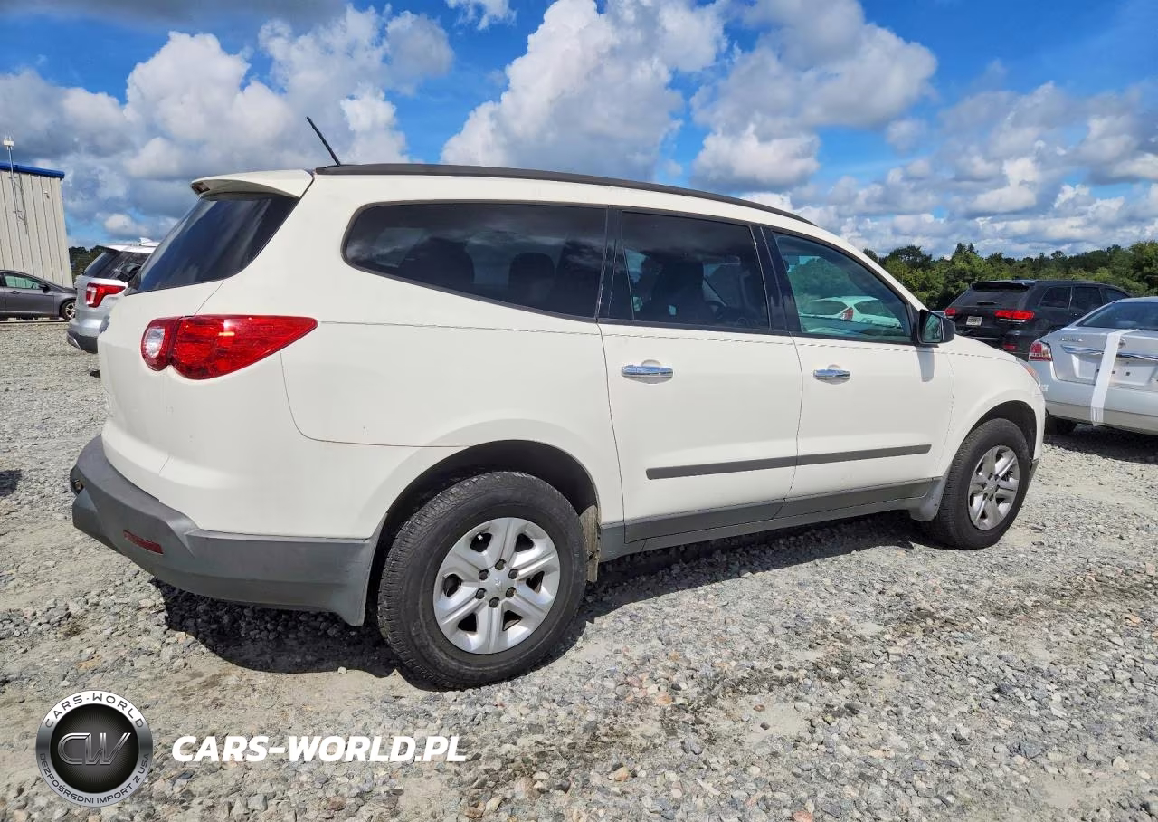 2012 Chevrolet Traverse Ls VIN:1GNKREED8CJ148698 - 3
