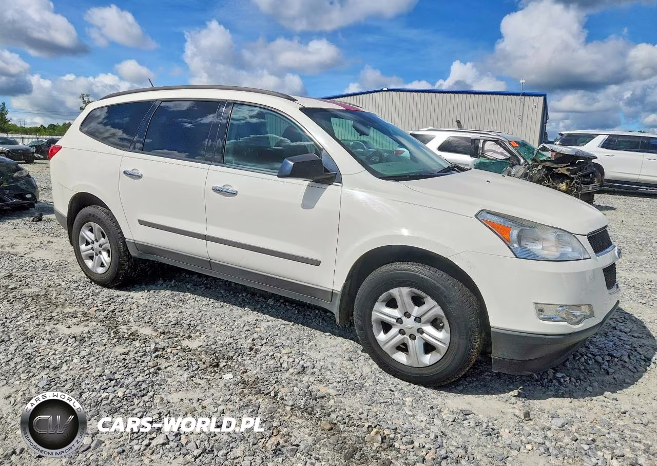 2012 Chevrolet Traverse Ls VIN:1GNKREED8CJ148698 - 4