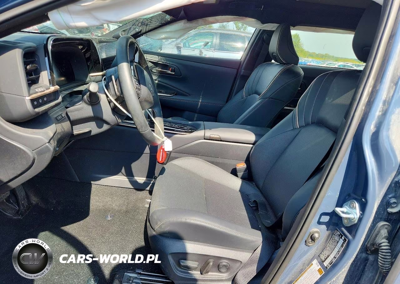 2026 Toyota Crown Signia Limited VIN:JTDACAAJ9T3046129 - 7