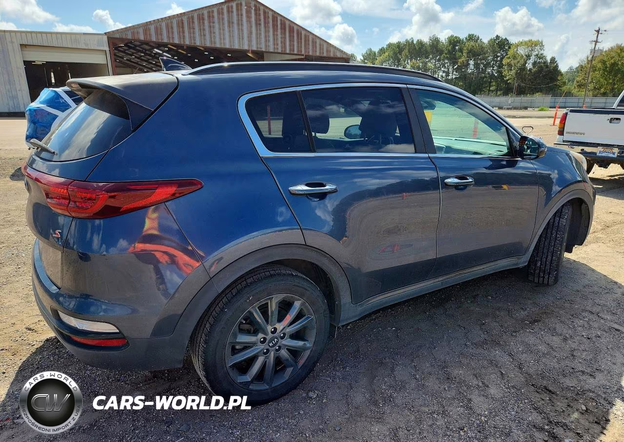 2020 Kia Sportage S VIN:KNDP63AC0L7836149 - 3