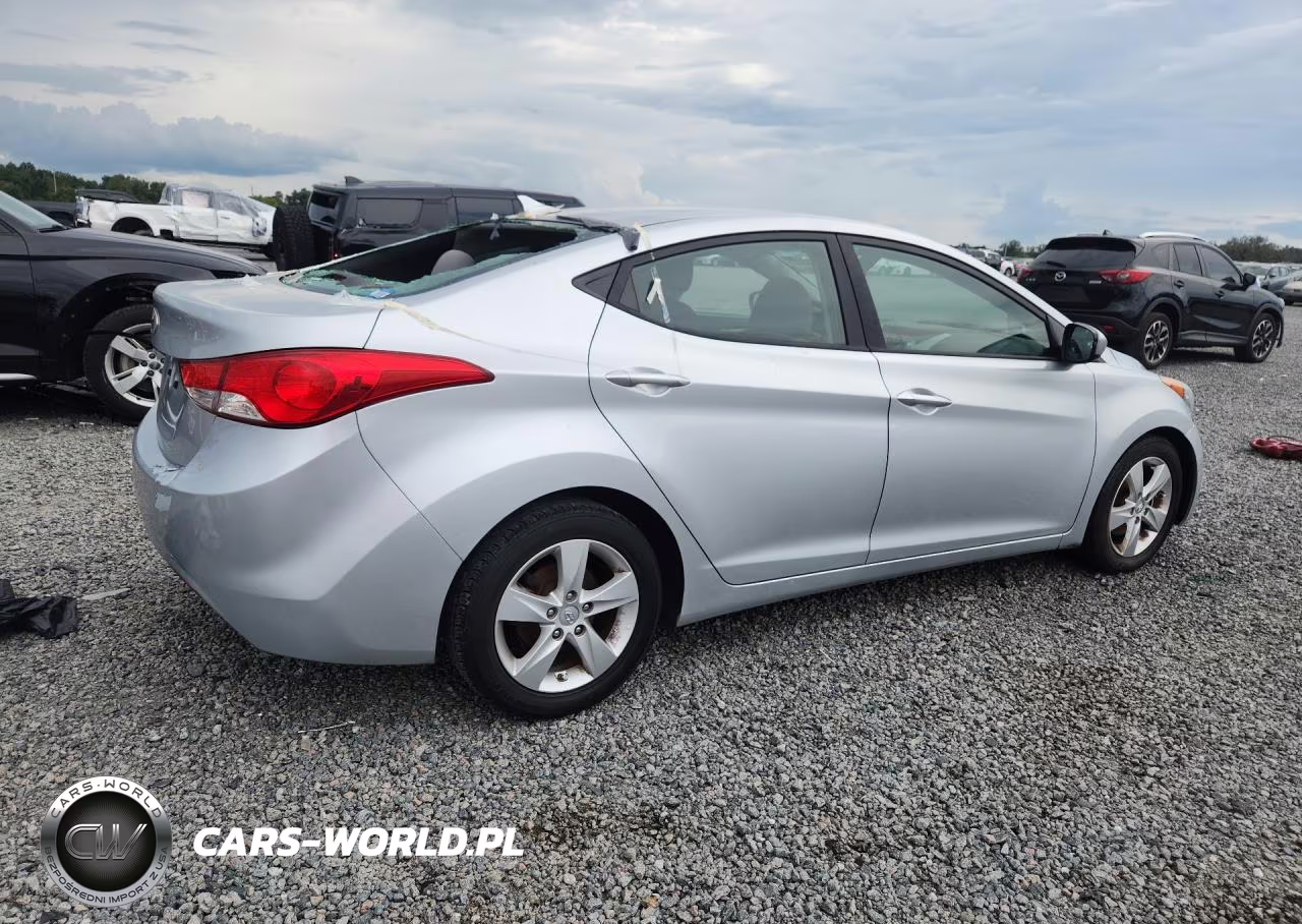 2013 Hyundai Elantra Gls VIN:5NPDH4AE1DH309576 - 3
