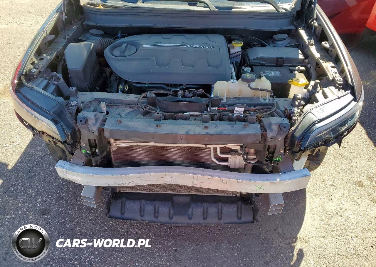 2019 Jeep Cherokee Latitude Plus VIN:1C4PJMLX6KD253721 - 12