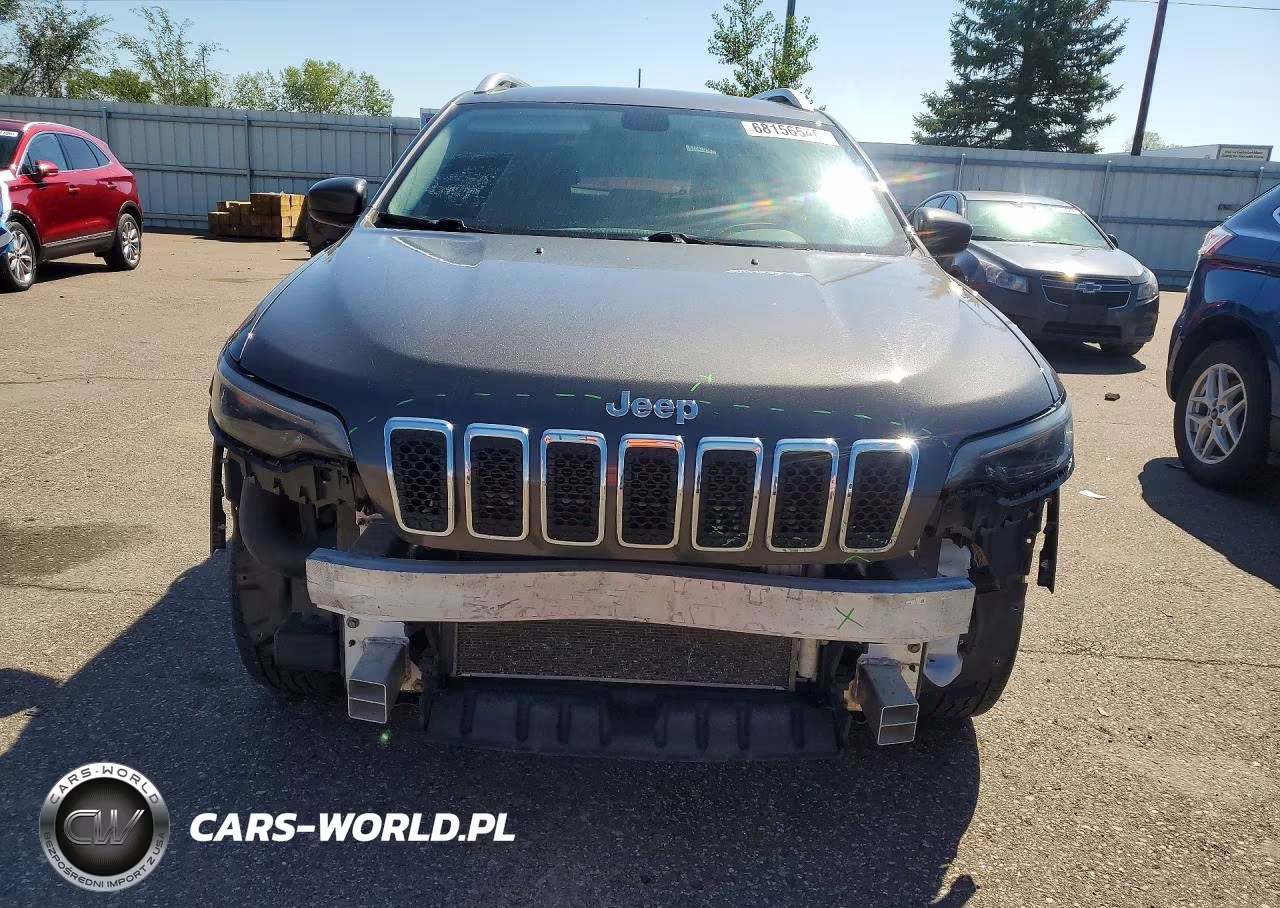 2019 Jeep Cherokee Latitude Plus VIN:1C4PJMLX6KD253721 - 5