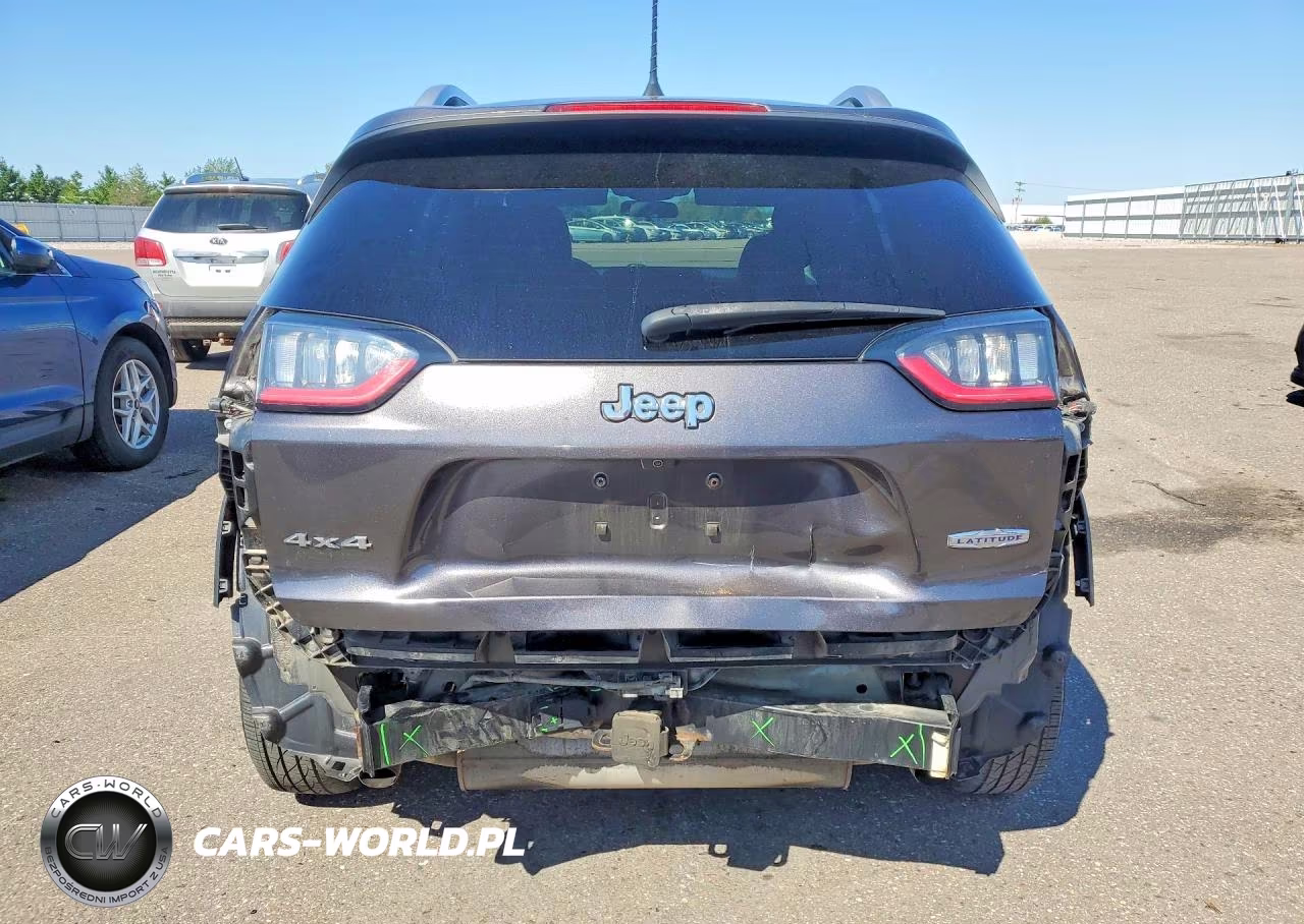2019 Jeep Cherokee Latitude Plus VIN:1C4PJMLX6KD253721 - 6