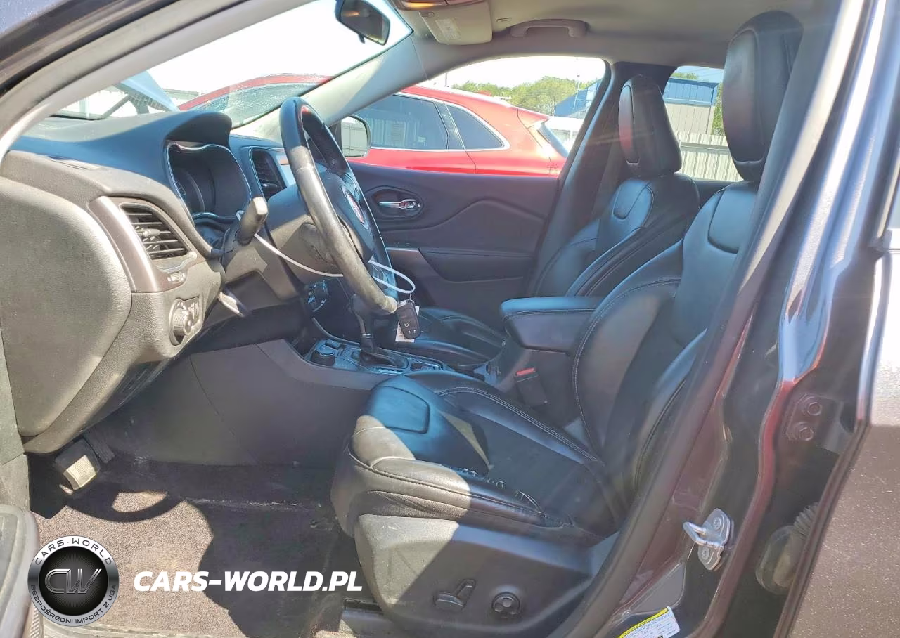 2019 Jeep Cherokee Latitude Plus VIN:1C4PJMLX6KD253721 - 7
