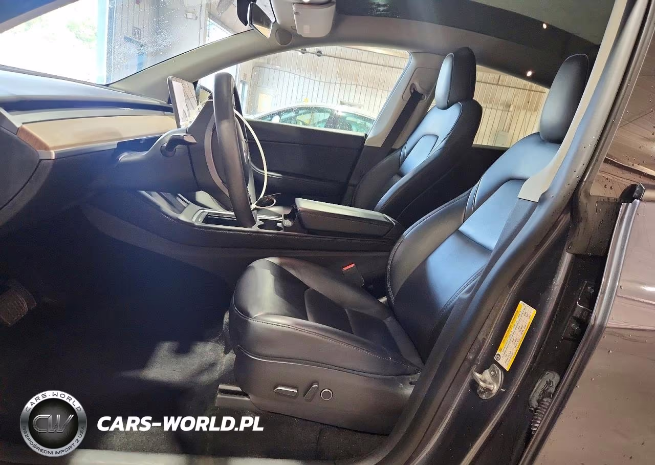 2022 Tesla Model Y VIN:7SAYGDEE2NF317185 - 7