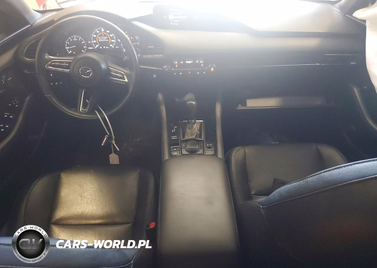 2019 Mazda 3 Premium VIN:JM1BPBNMXK1145183 - 8