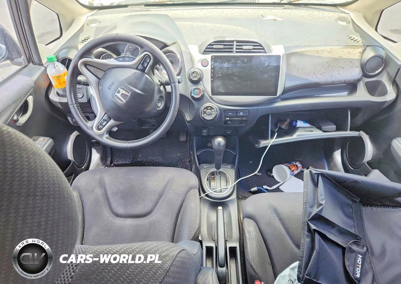 2013 Honda Fit Sport VIN:JHMGE8H6XDC075024 - 8
