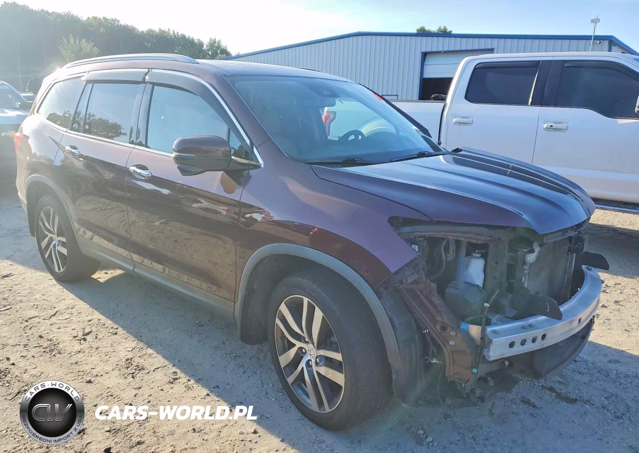 2017 Honda Pilot Touring VIN:5FNYF6H92HB018925 - 4