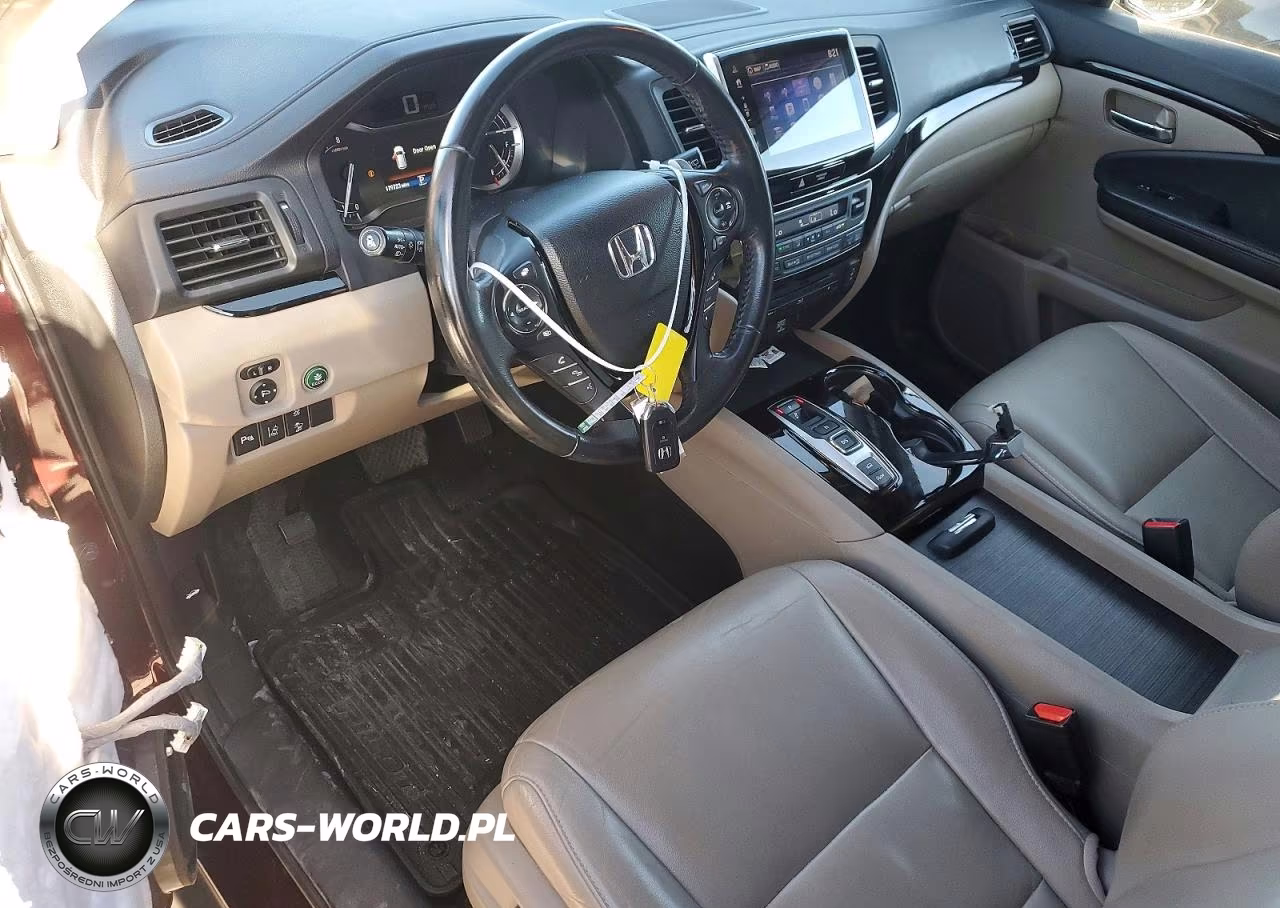 2017 Honda Pilot Touring VIN:5FNYF6H92HB018925 - 8