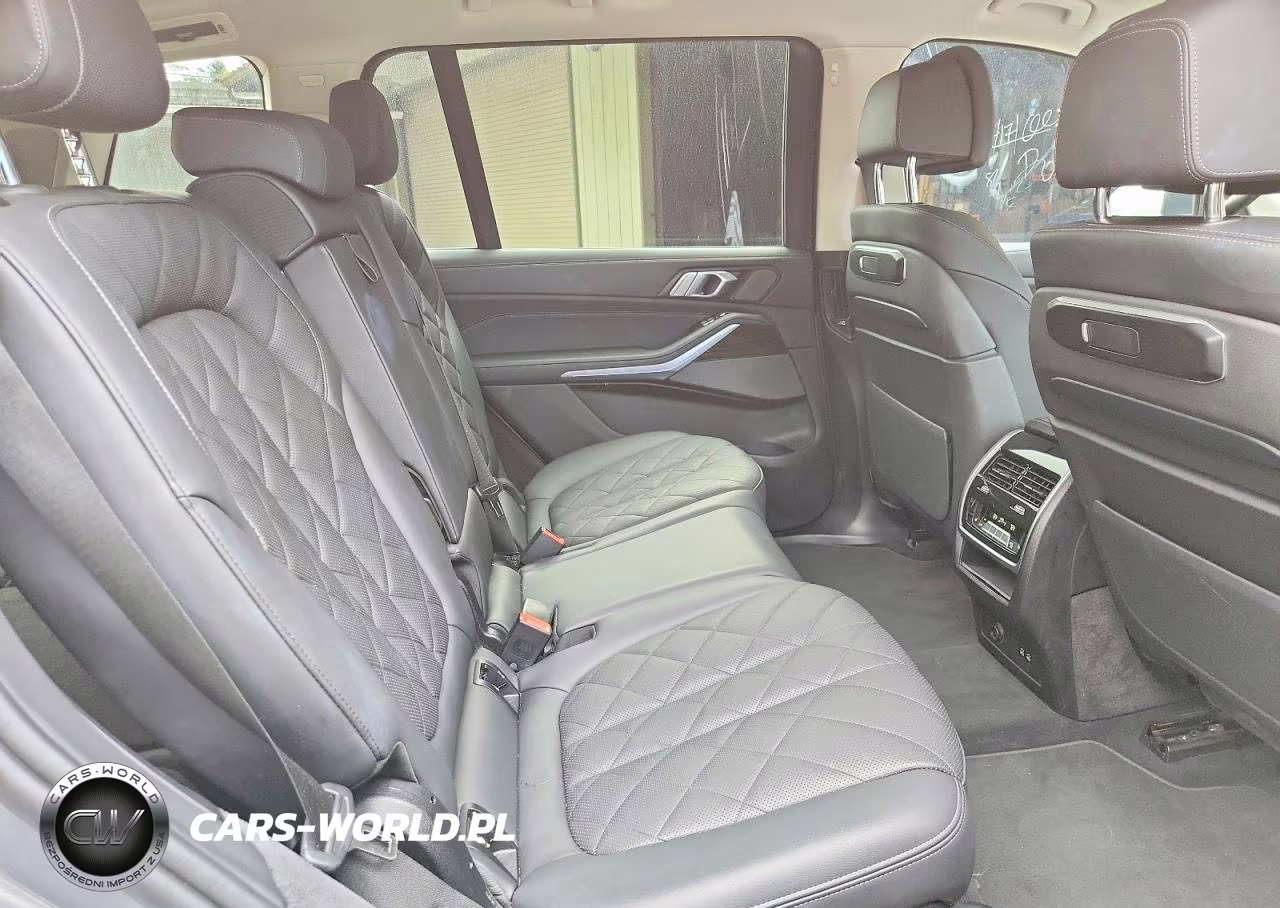 2025 BMW X7 xDrive40I VIN:5UX23EM08S9X26256 - 11