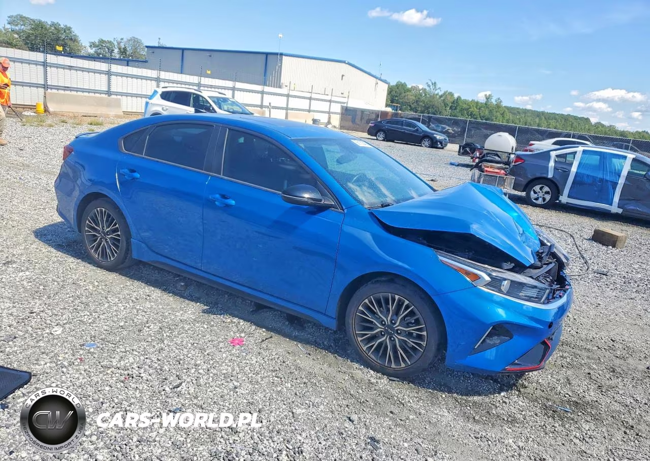 2023 Kia Forte Gt Line VIN:3KPF54AD1PE612102 - 4
