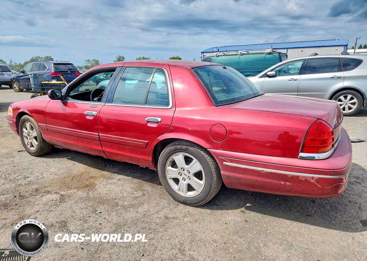 2003 Ford Crown Victoria VIN:2FAFP73W73X153887 - 2