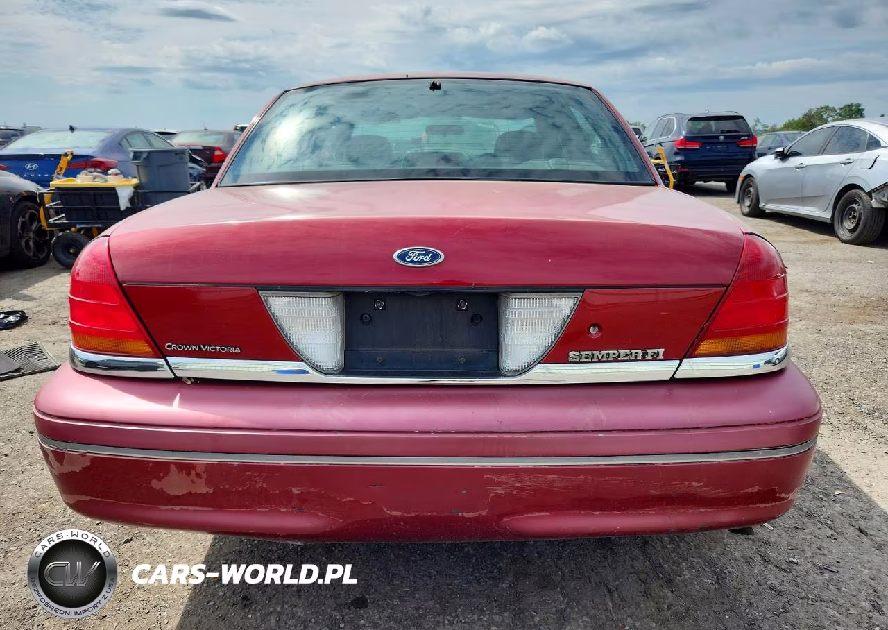 2003 Ford Crown Victoria VIN:2FAFP73W73X153887 - 6