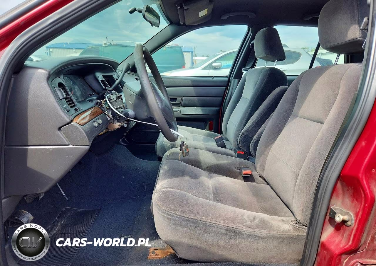 2003 Ford Crown Victoria VIN:2FAFP73W73X153887 - 7