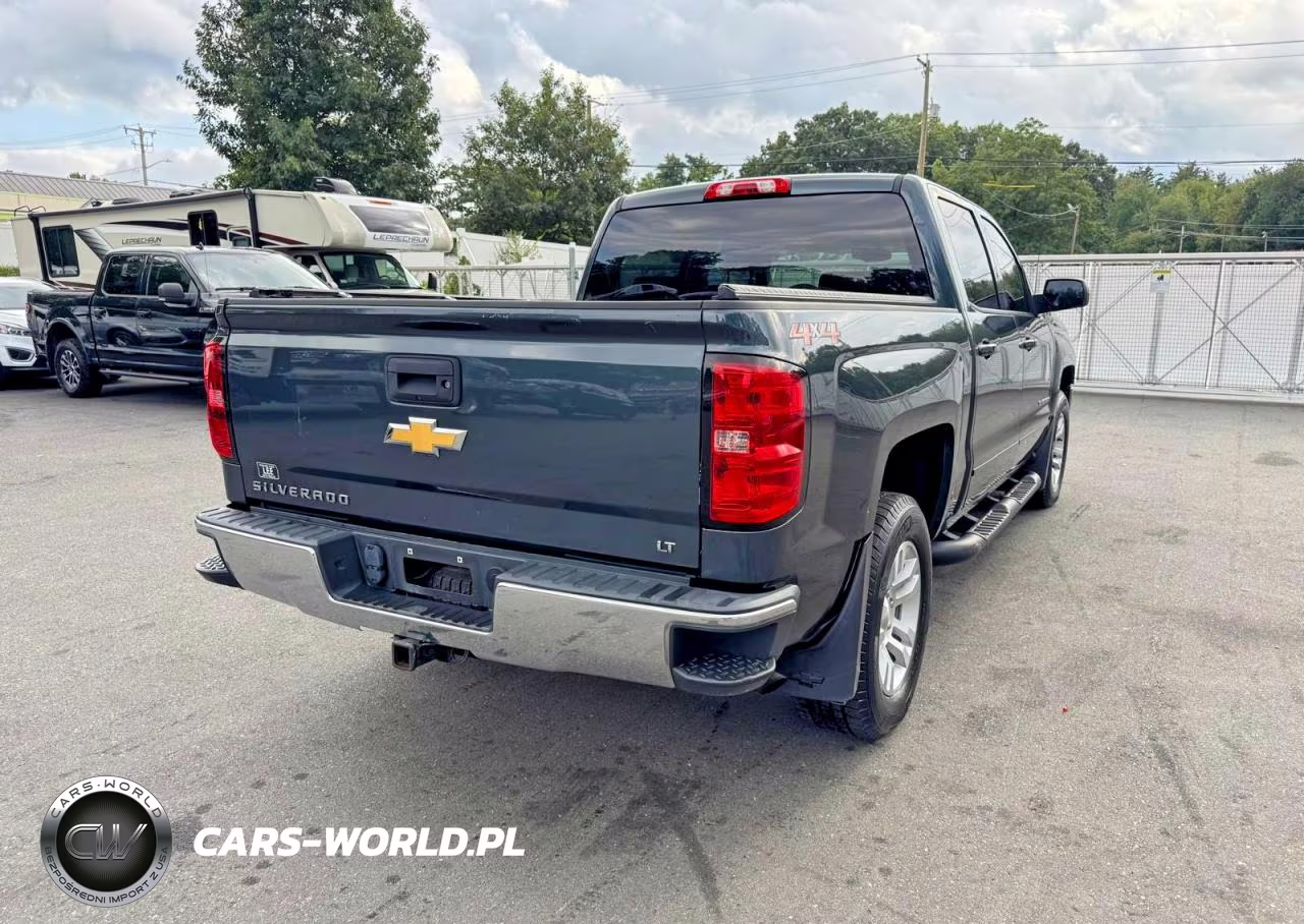 2018 Chevrolet Silverado K1500 Lt VIN:3GCUKREC4JG539270 - 3