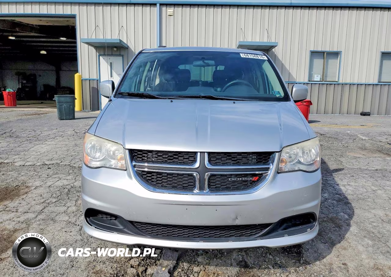 2012 Dodge Grand Caravan Sxt VIN:2C4RDGCG3CR384735 - 5