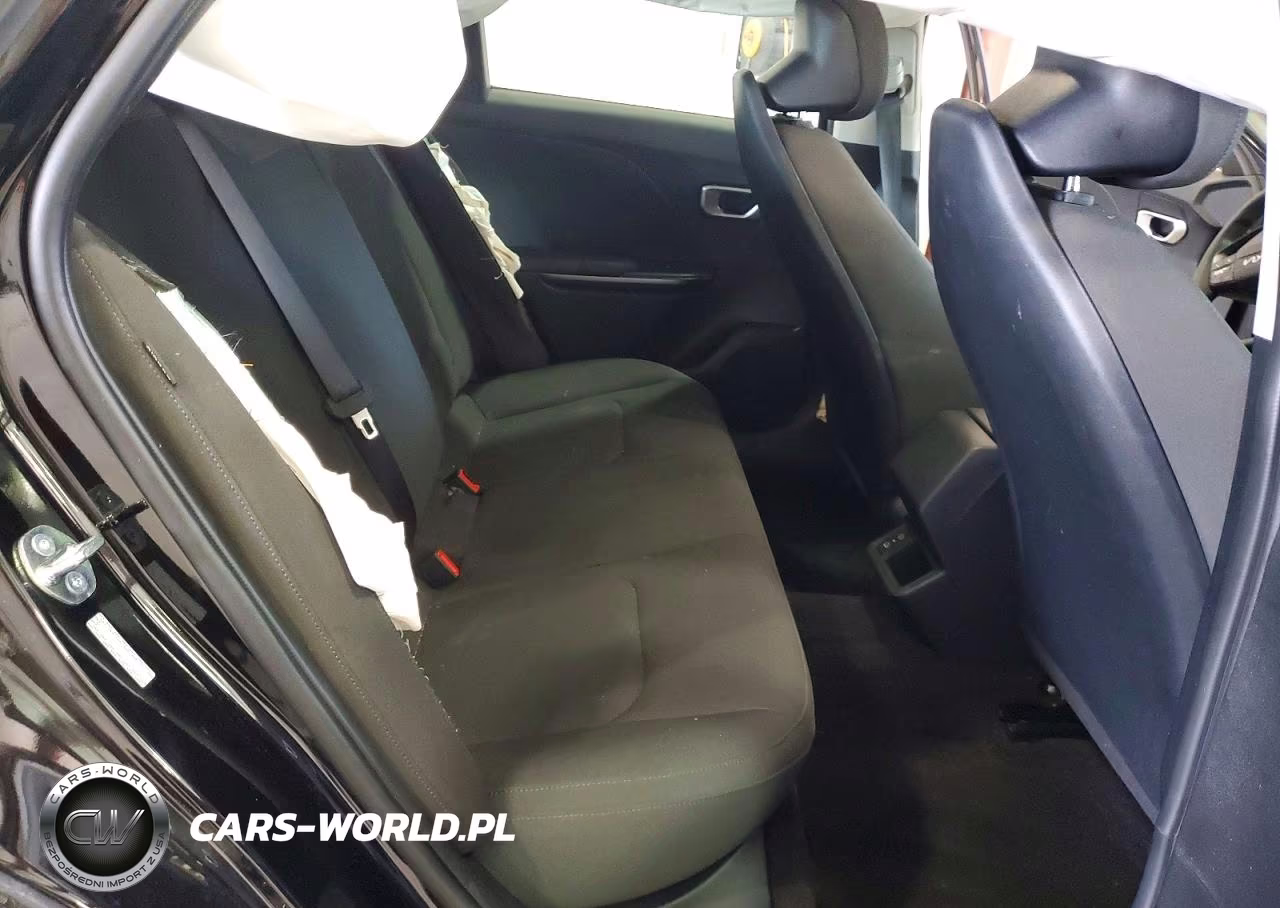 2026 Kia K4 Lxs VIN:3KPFT4DE4TE249525 - 10