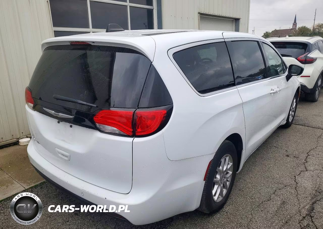 2025 Chrysler Voyager Lx VIN:2C4RC1CG0SR534993 - 3