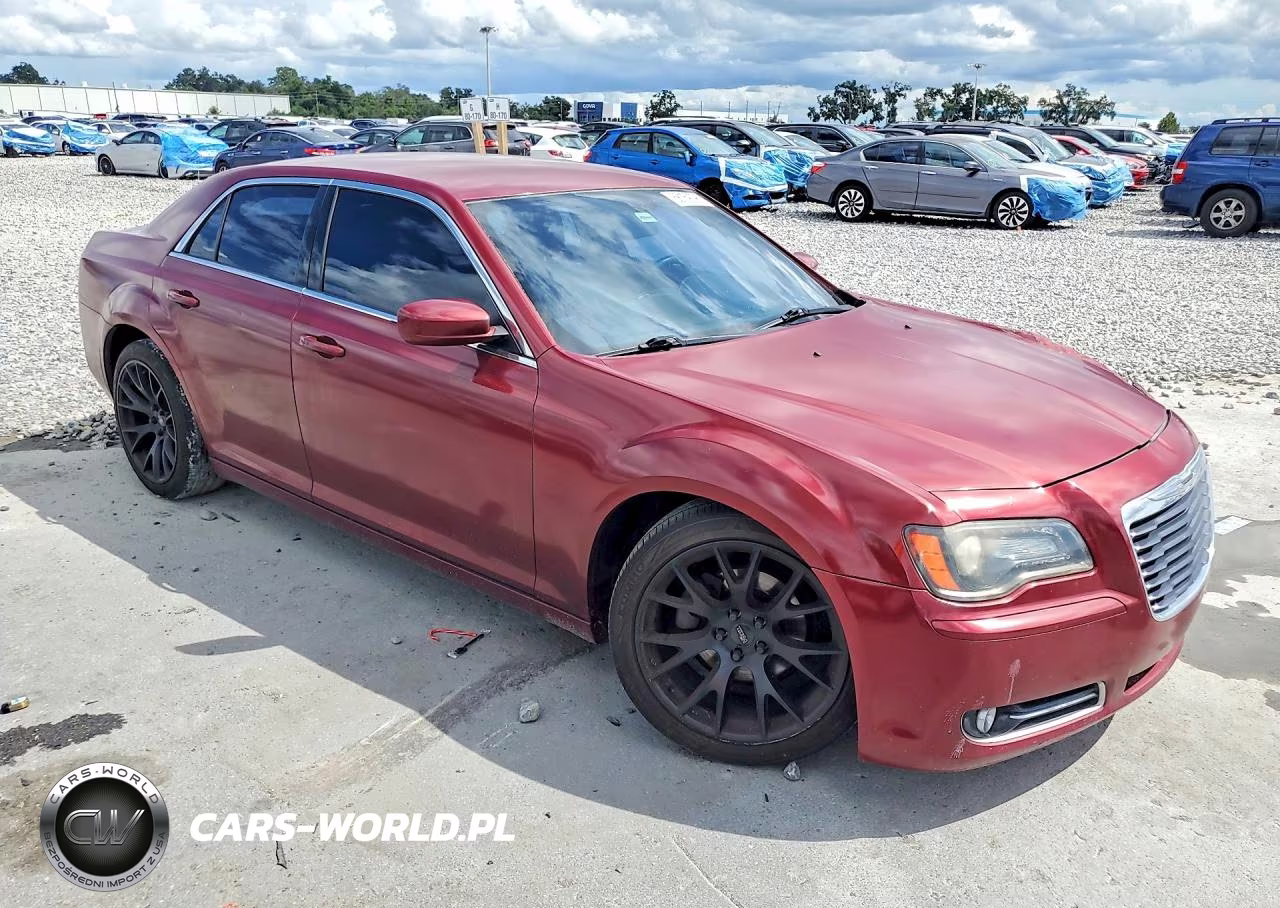 2013 Chrysler 300 S VIN:2C3CCABG5DH708111 - 4