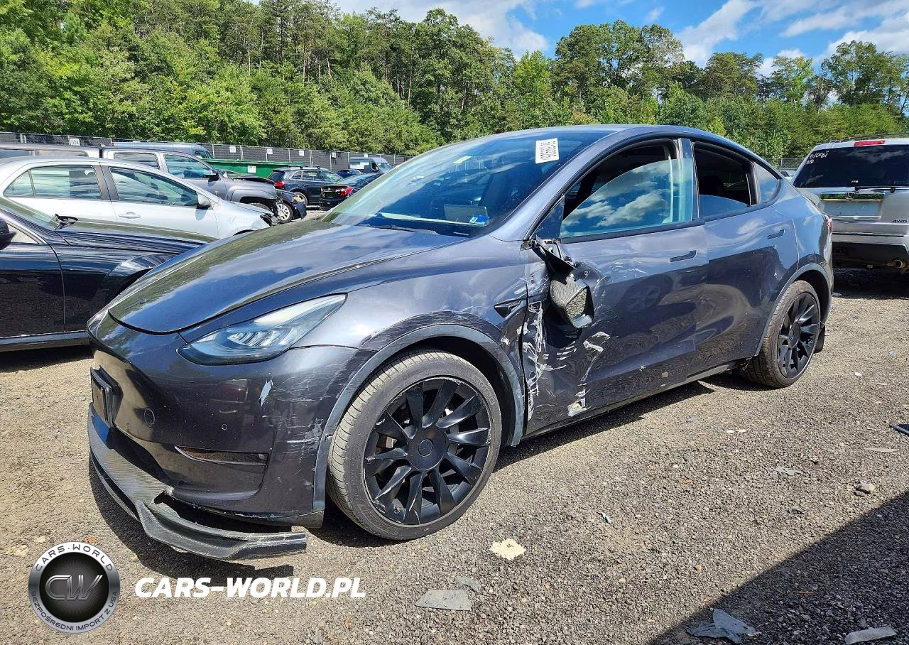 2021 Tesla Model Y VIN:5YJYGDED9MF134434 - 1