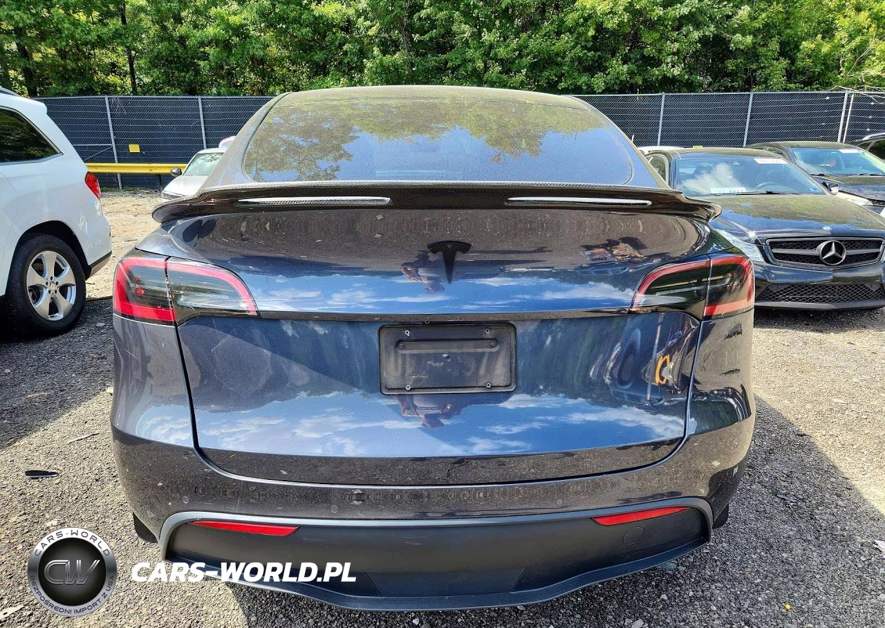 2021 Tesla Model Y VIN:5YJYGDED9MF134434 - 6