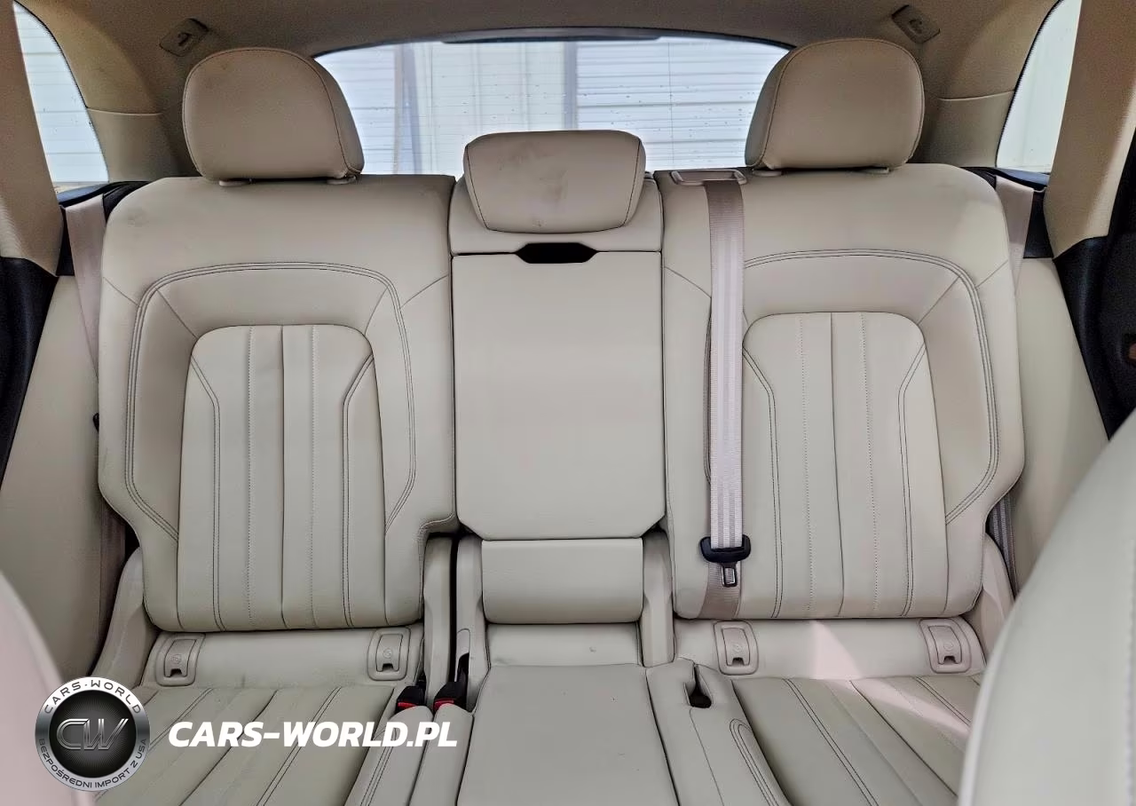 2021 Audi Q5 Premium VIN:WA1AAAFY4M2139489 - 10