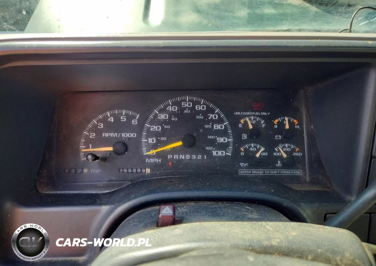 1999 Chevrolet Gmt-400 C3500 VIN:1GCHC33J0XF082481 - 9