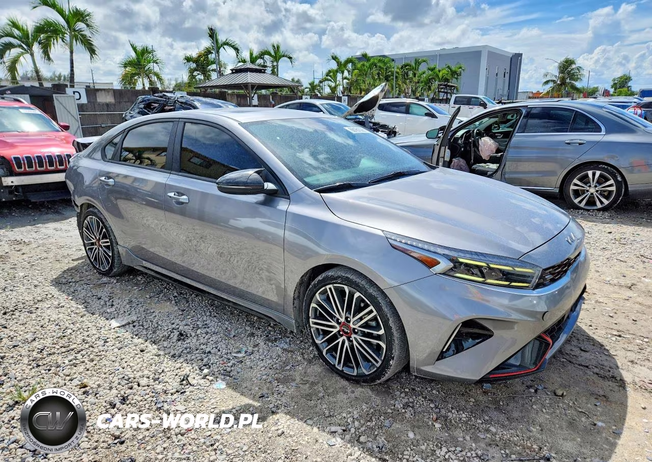 2023 Kia Forte Gt VIN:3KPF44AC0PE564019 - 4