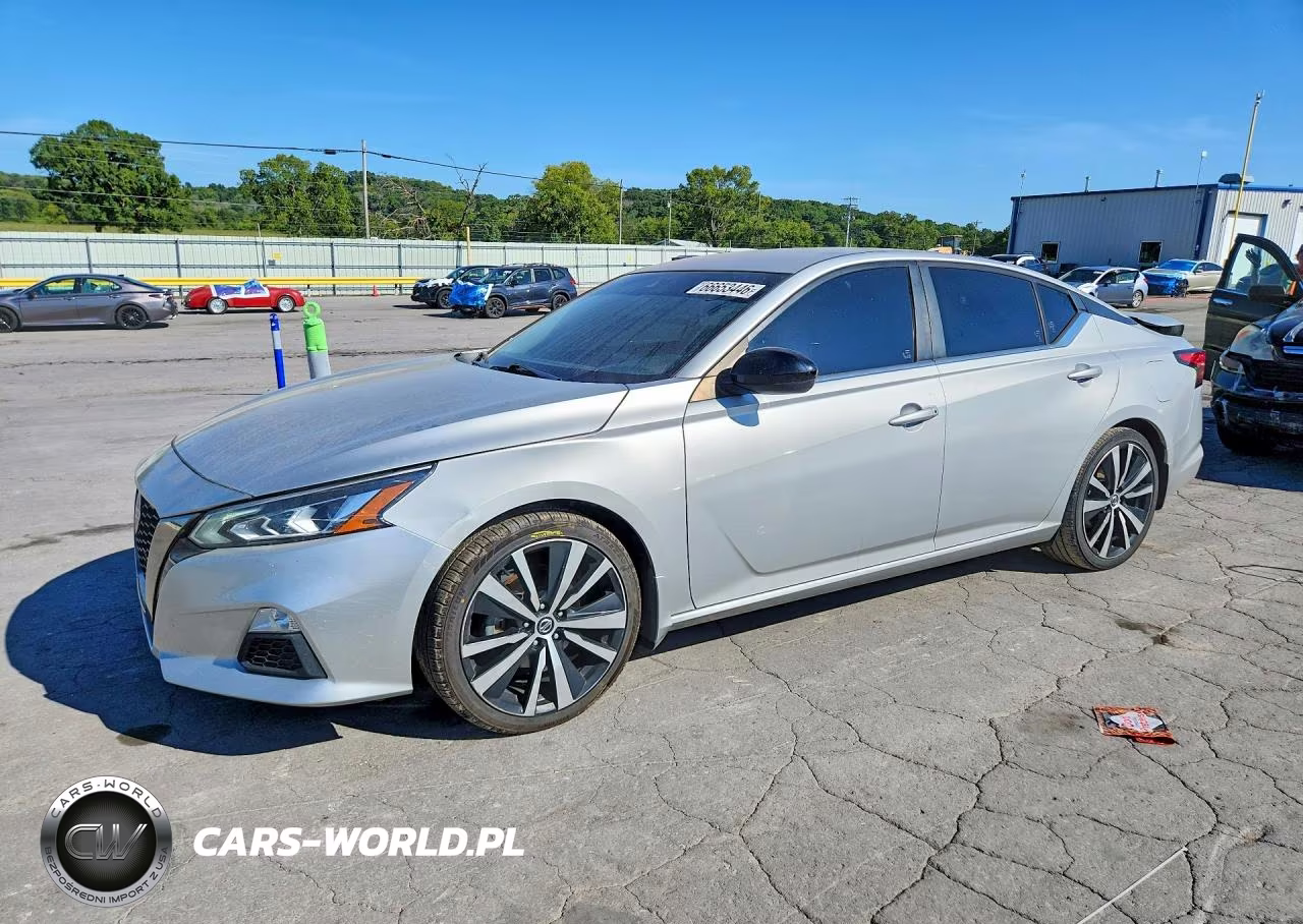 2022 Nissan Altima Sr