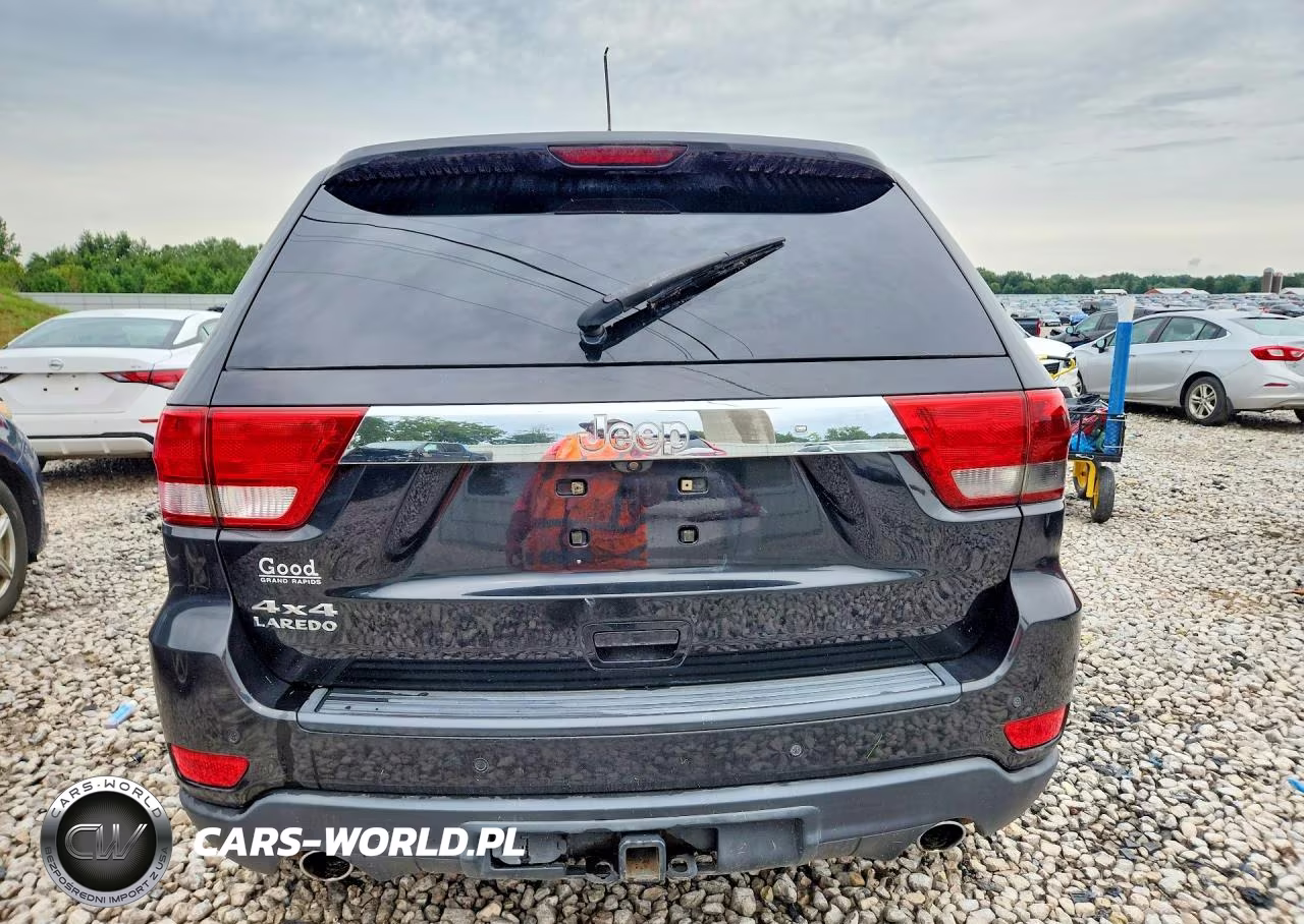 2011 Jeep Grand Cherokee Laredo VIN:1J4RR4GT5BC544557 - 6