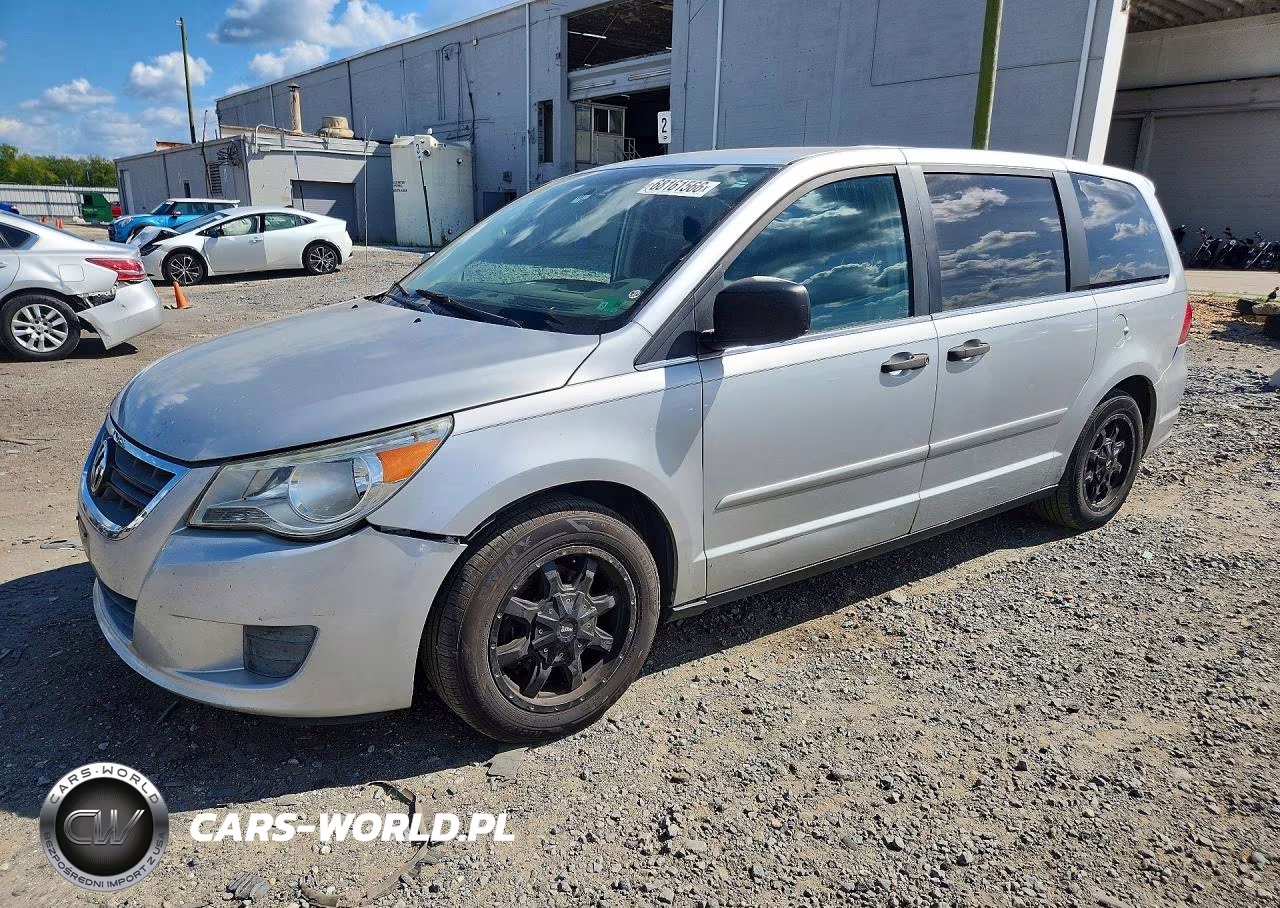 2011 Volkswagen Routan S