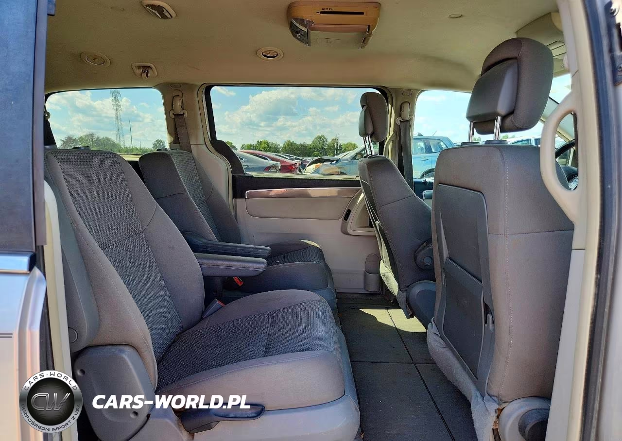 2011 Volkswagen Routan S VIN:2V4RW4DG8BR642338 - 11