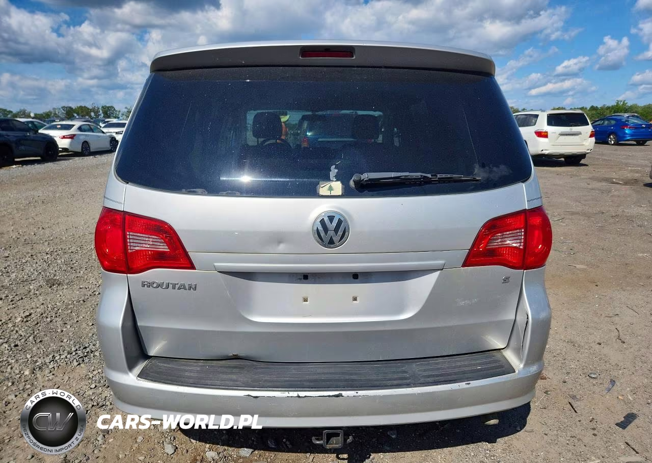 2011 Volkswagen Routan S VIN:2V4RW4DG8BR642338 - 6