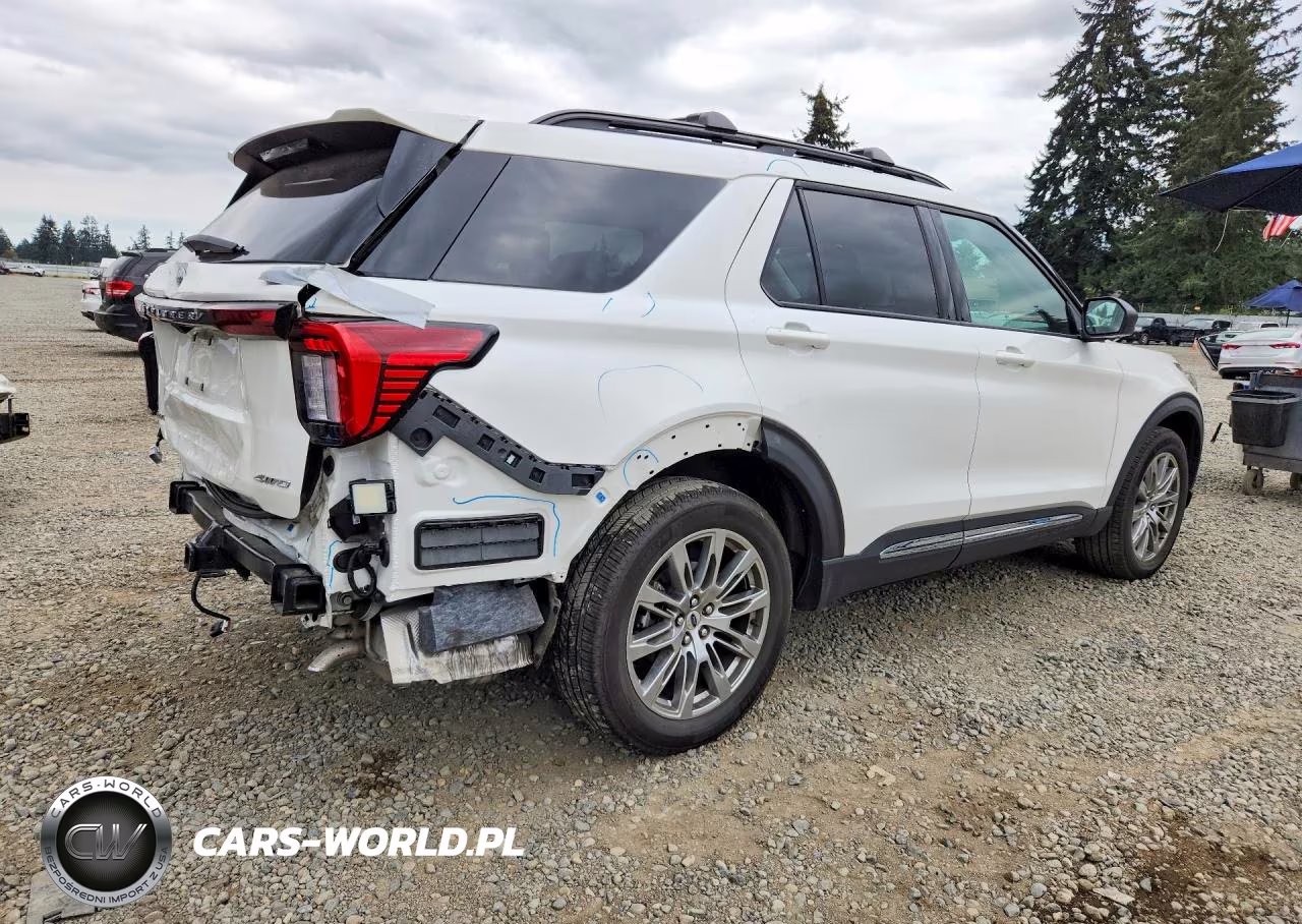 2025 Ford Explorer Active VIN:1FMUK8DH0SGC64352 - 3