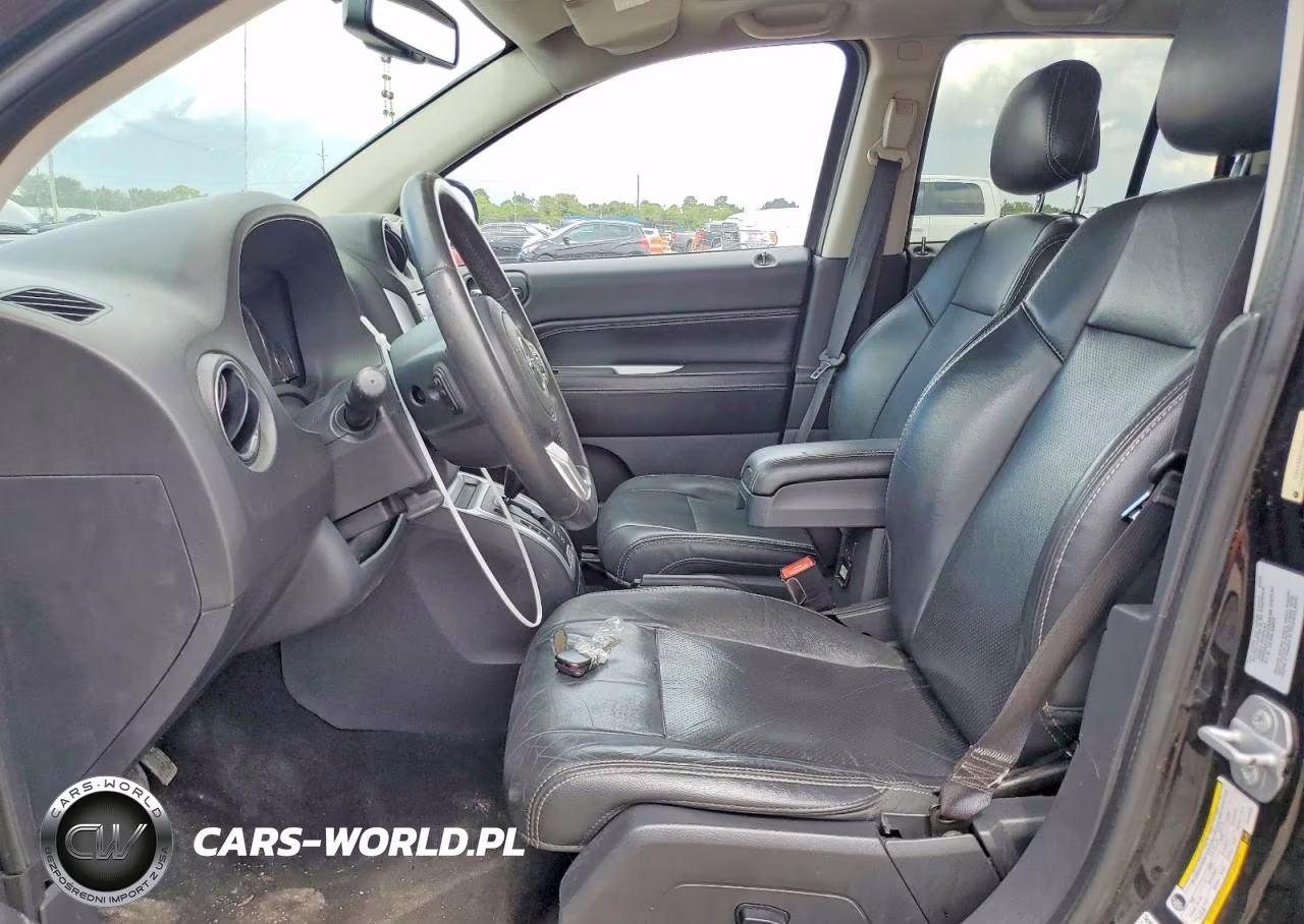 2015 Jeep Compass Latitude VIN:1C4NJCEA8FD164846 - 7