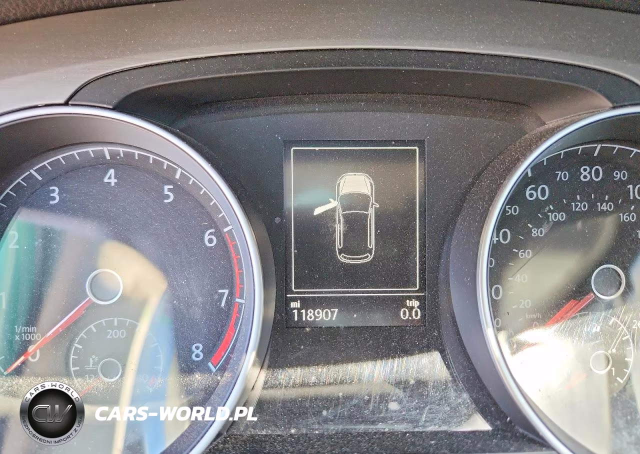 2015 Volkswagen Golf VIN:3VW217AU1FM010359 - 9