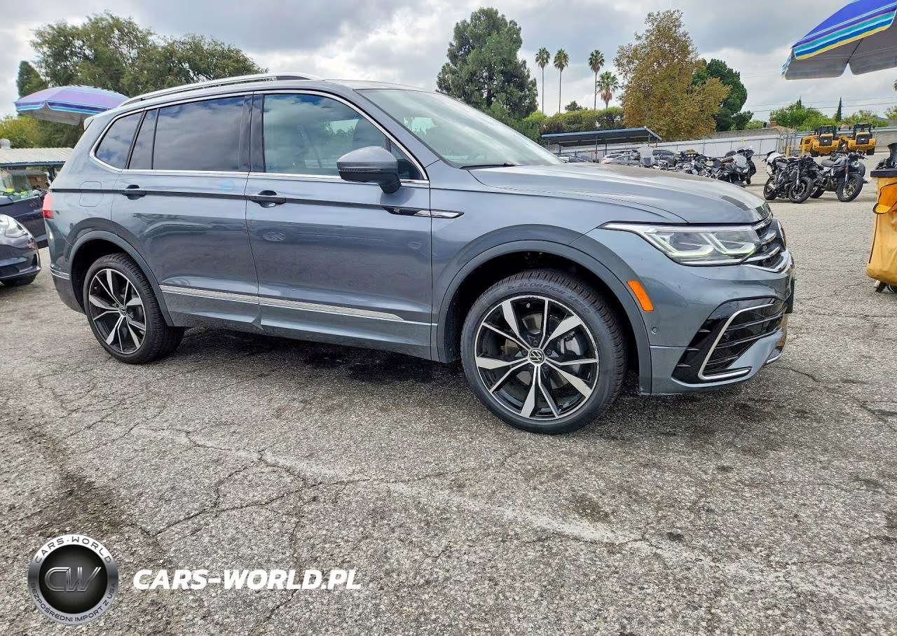 2023 Volkswagen Tiguan Sel R-Line Black VIN:3VV4B7AX8PM126177 - 4