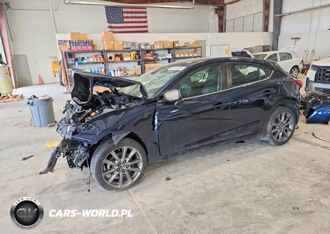 2018 Mazda 3 Touring VIN:3MZBN1L31JM274079 - 1