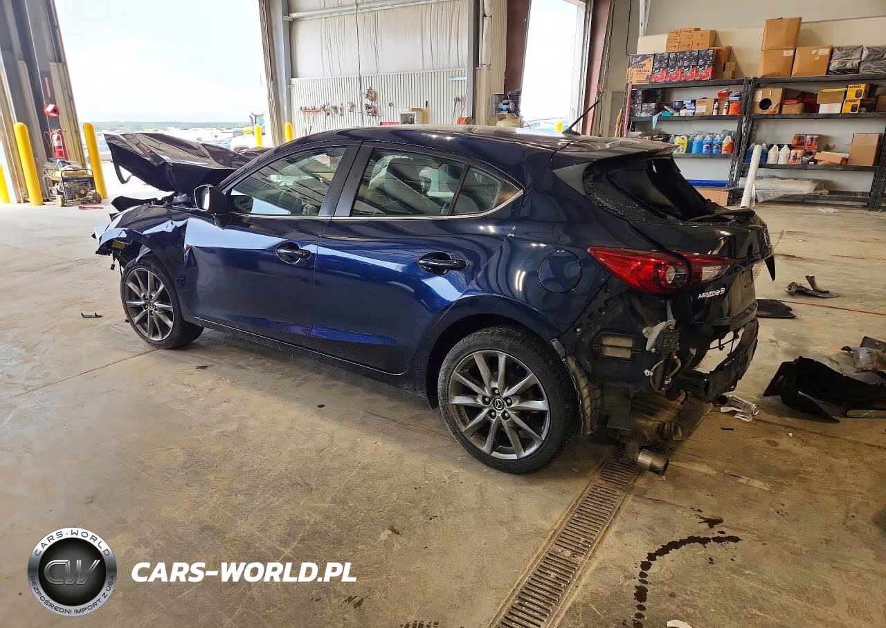 2018 Mazda 3 Touring VIN:3MZBN1L31JM274079 - 2