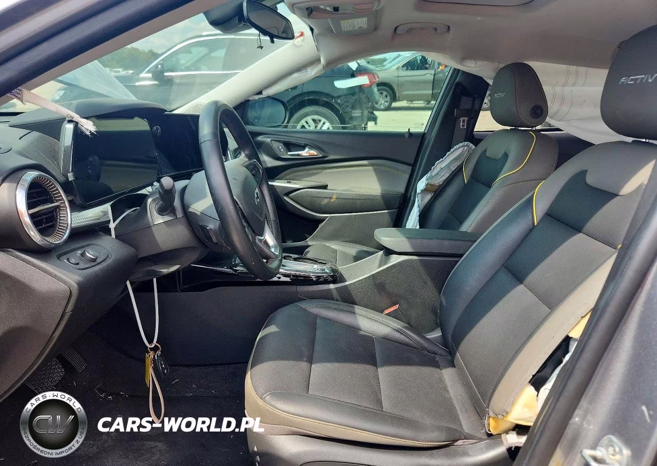 2025 Chevrolet Trax Activ VIN:KL77LKEP0SC006113 - 7