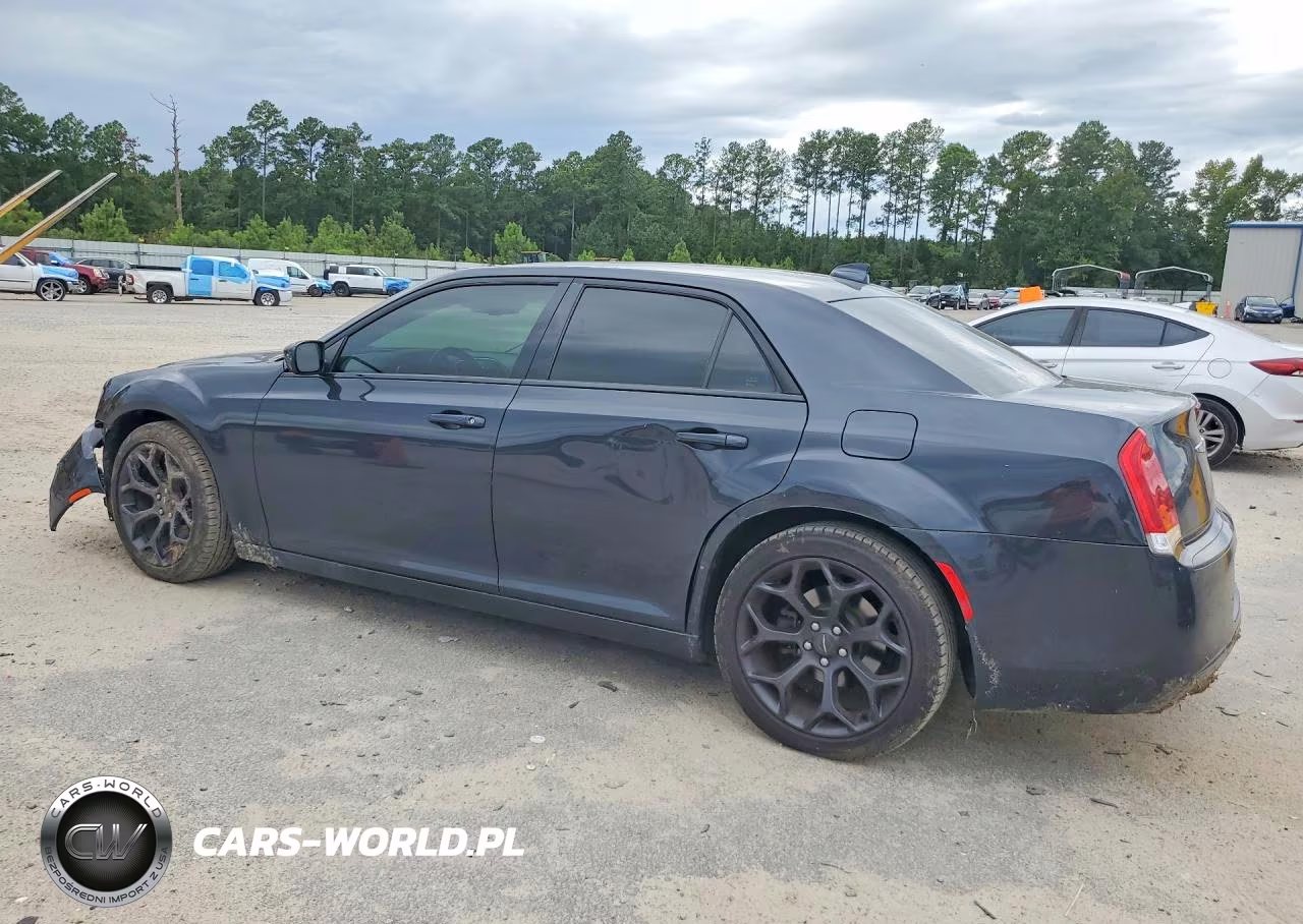 2019 Chrysler 300 Touring VIN:2C3CCAAG5KH565157 - 2