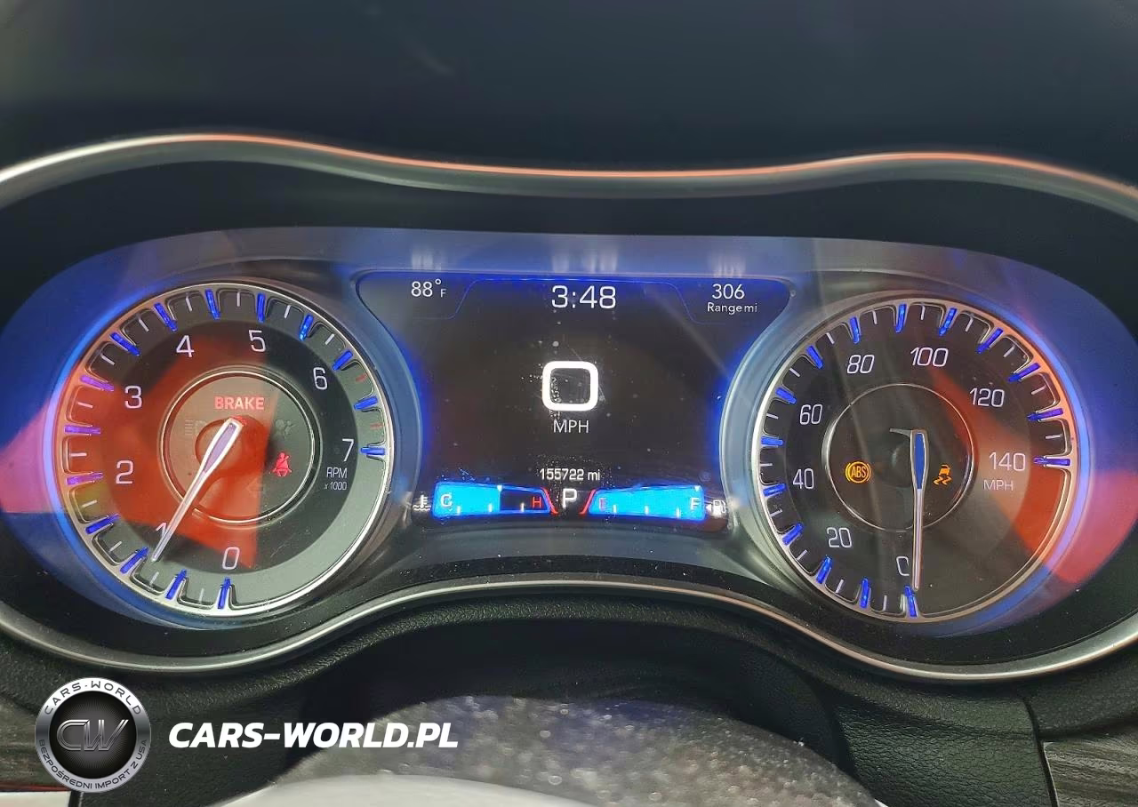 2019 Chrysler 300 Touring VIN:2C3CCAAG5KH565157 - 9