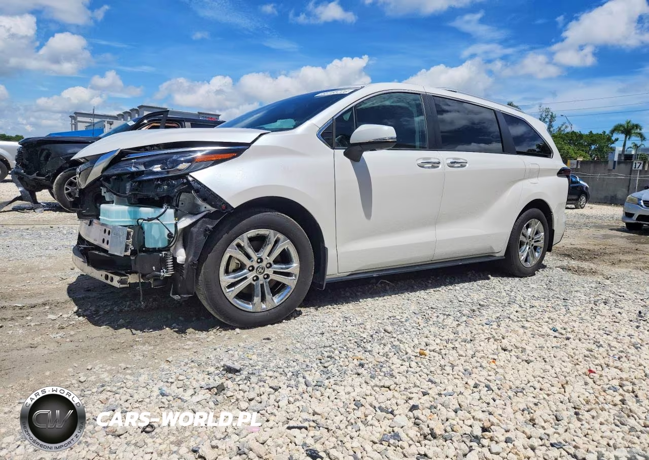 2024 Toyota Sienna Platinum 7-Passenger