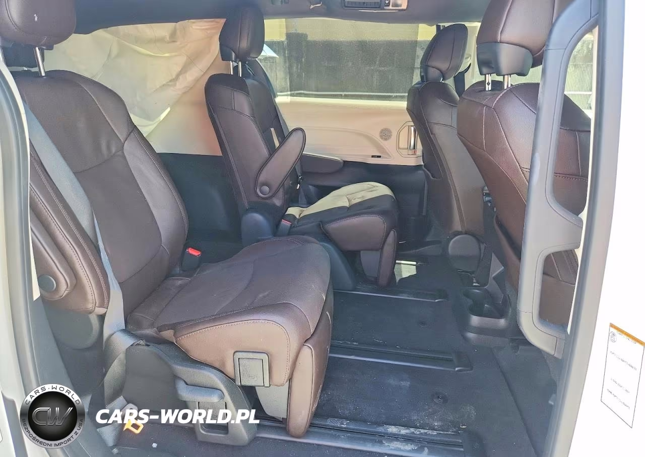 2024 Toyota Sienna Platinum 7-Passenger VIN:5TDESKFC5RS129911 - 10
