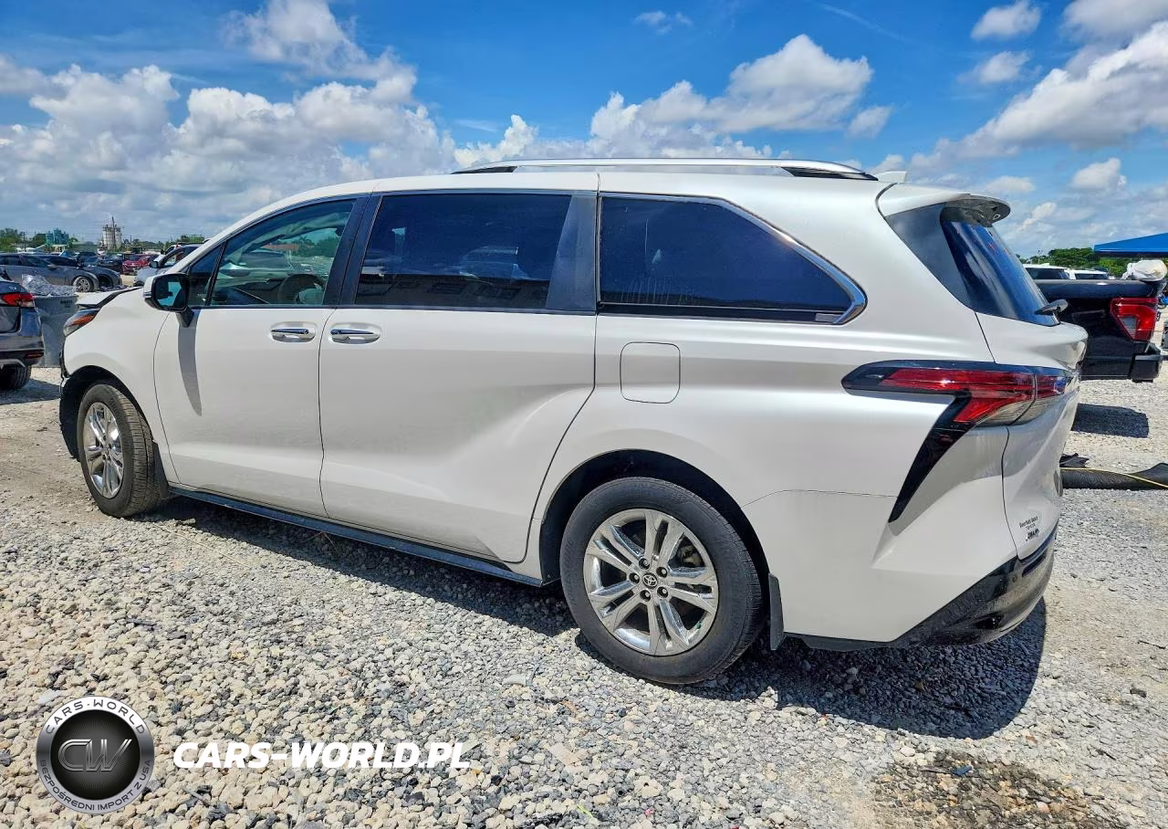 2024 Toyota Sienna Platinum 7-Passenger VIN:5TDESKFC5RS129911 - 2