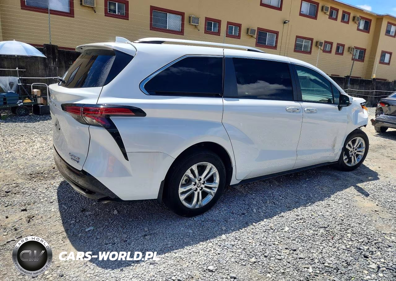 2024 Toyota Sienna Platinum 7-Passenger VIN:5TDESKFC5RS129911 - 3