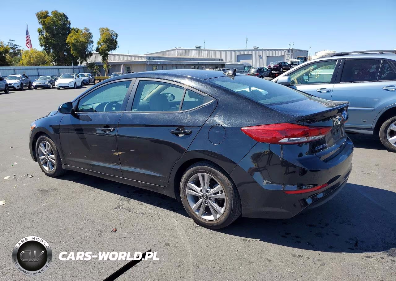2018 Hyundai Elantra Sel VIN:KMHD84LF1JU491945 - 2