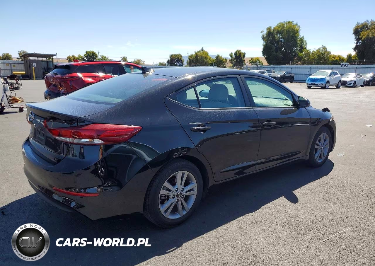 2018 Hyundai Elantra Sel VIN:KMHD84LF1JU491945 - 3