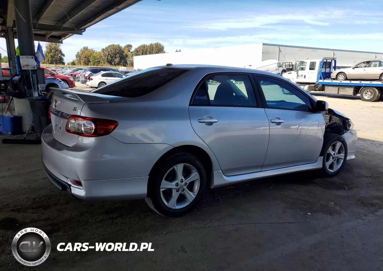 2011 Toyota Corolla S VIN:2T1BU4EEXBC709083 - 3